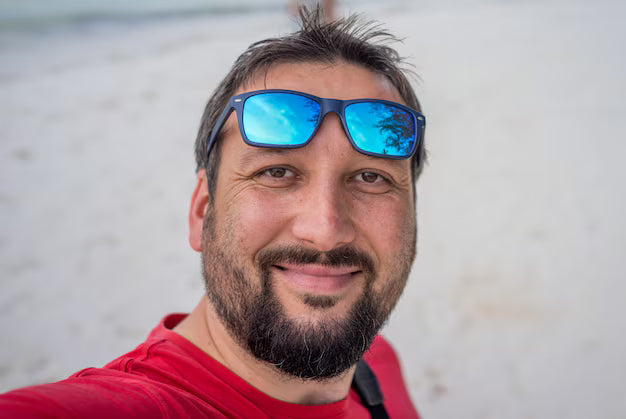 <strong>Robert W.</strong>